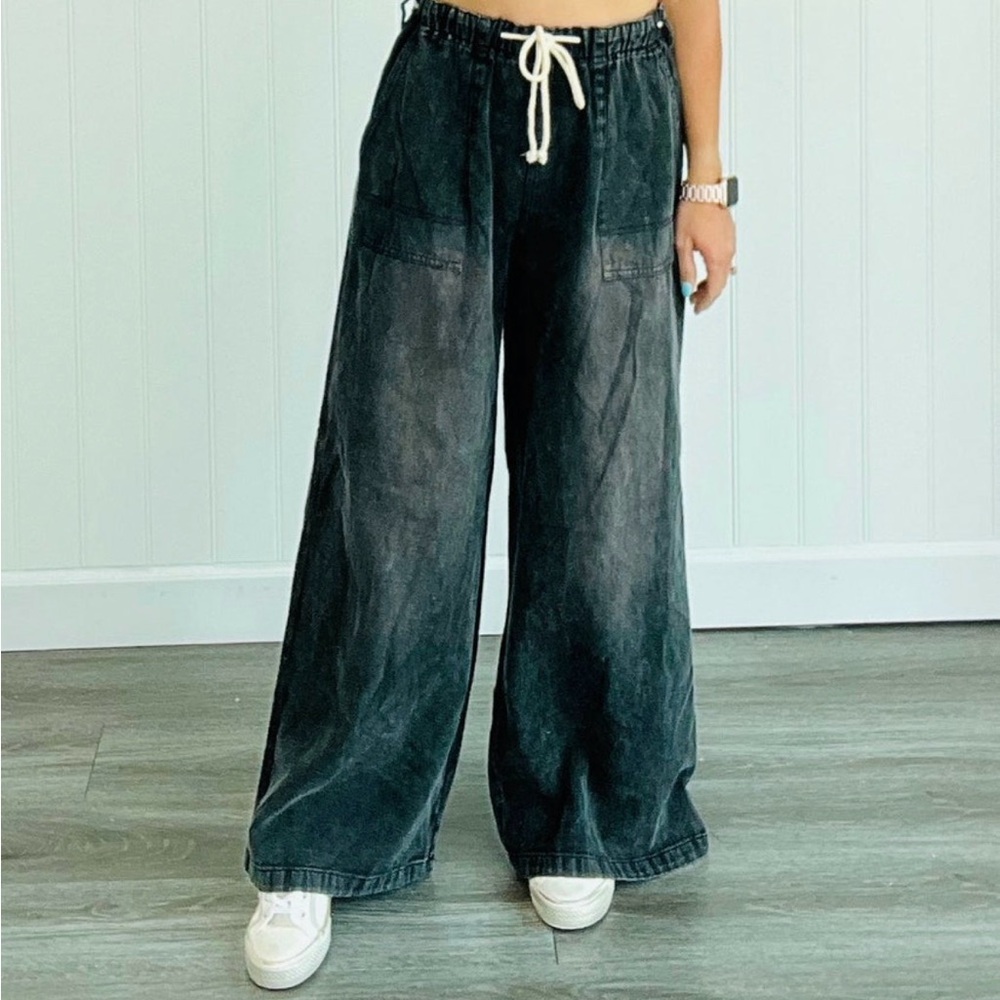 Mustard Seed Black Wide-Leg Pants